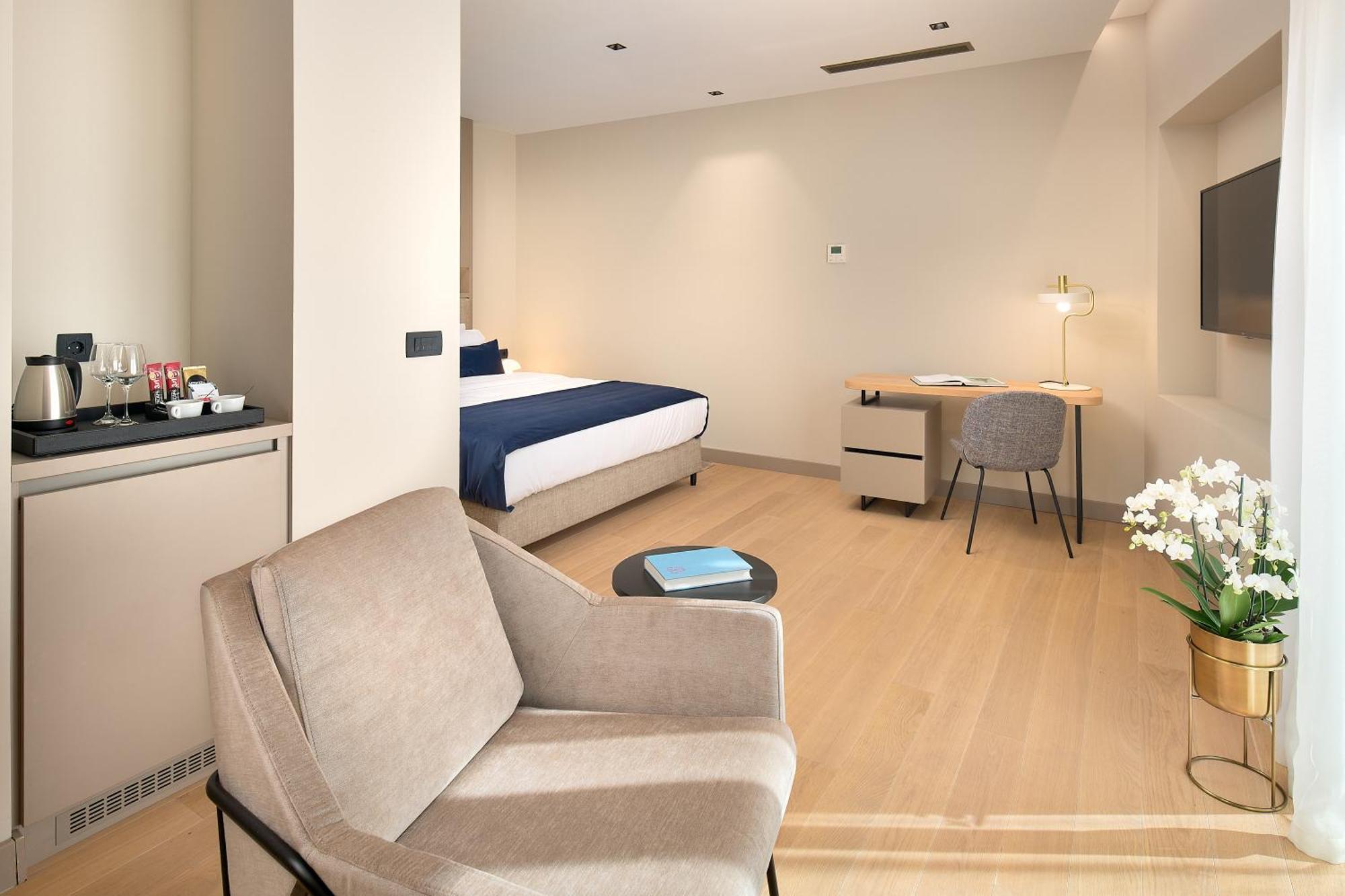 Superior Room King Bed