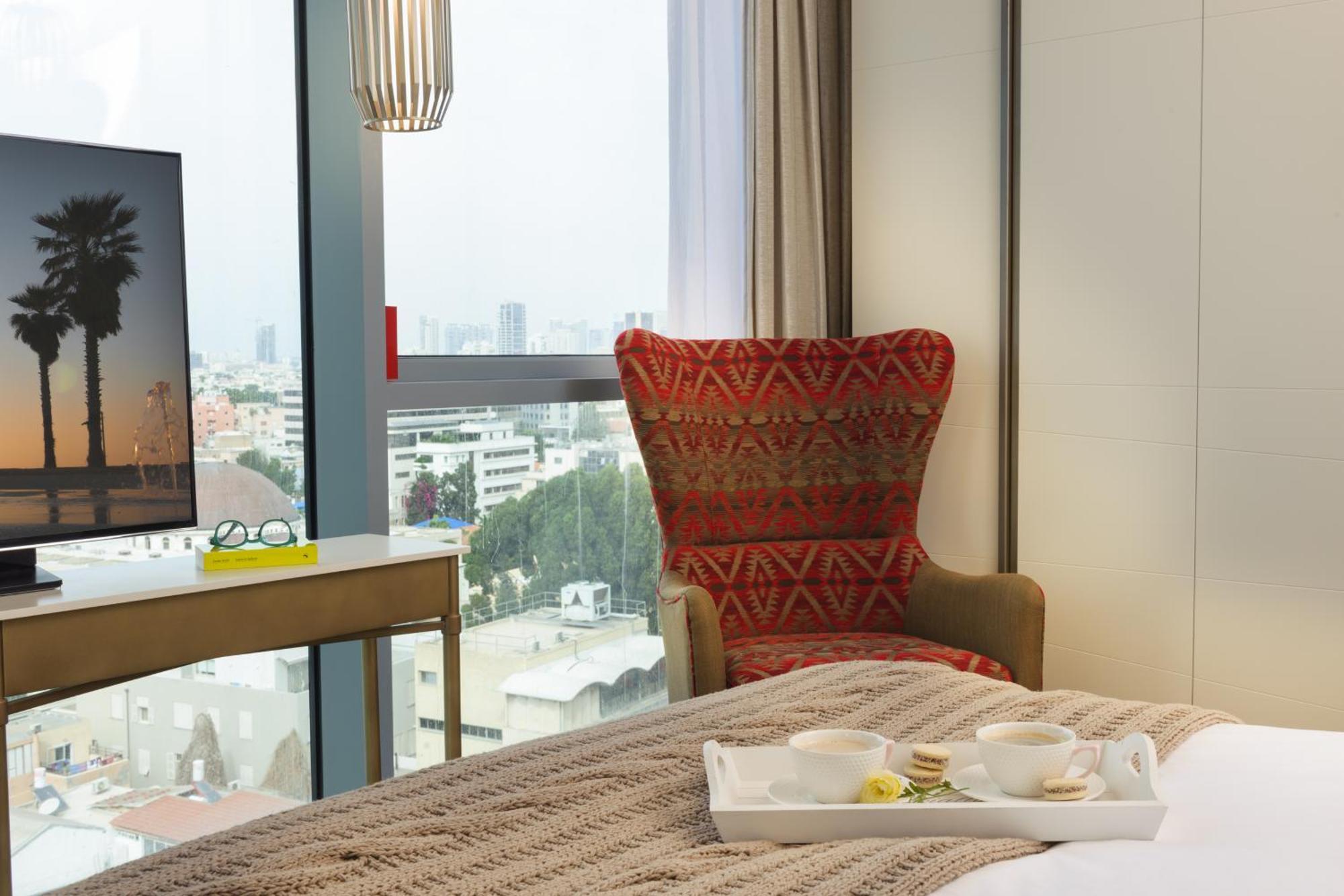 Deluxe Double Room Boulevard View