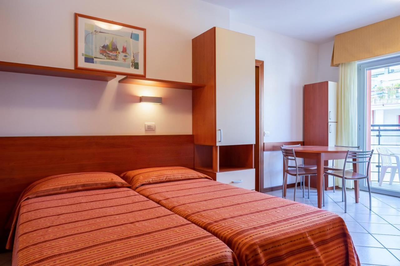Double or Twin Room Balcony