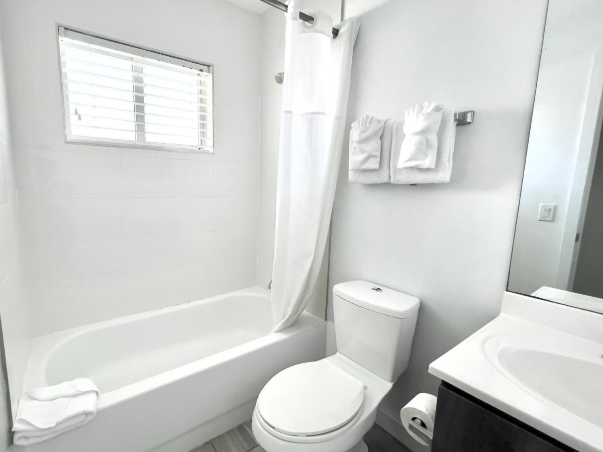 One-Bedroom Queen Suite,1287858091:JPEG
