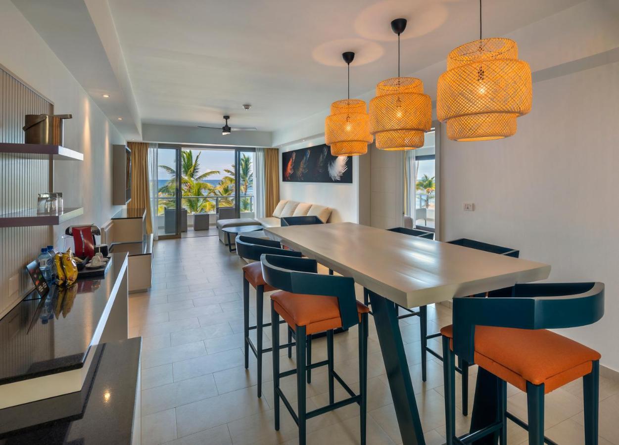 Luxury Presidential Ocean Front Terrace One Bedroom Suite Diamond Club