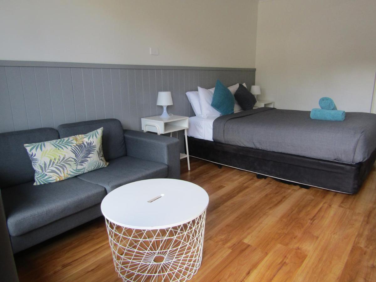 Queen Kitchenette Pet Friendly