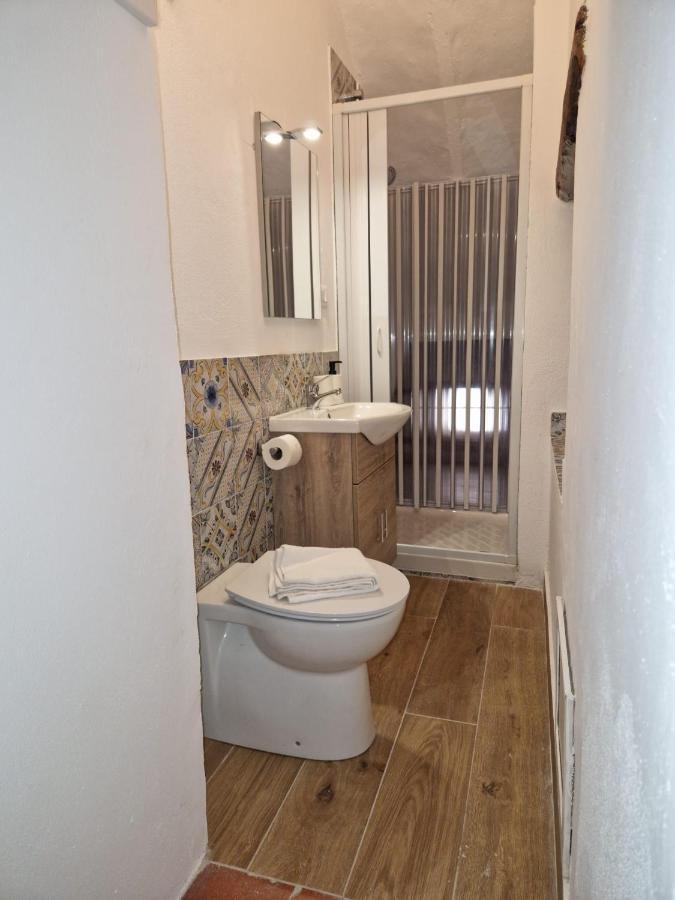 Basic Triple Room