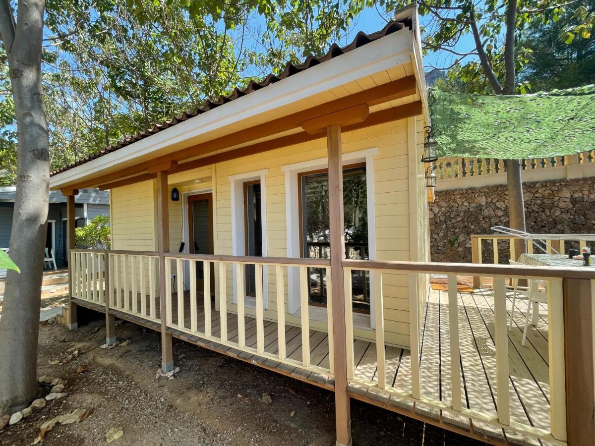 Deluxe Bungalow