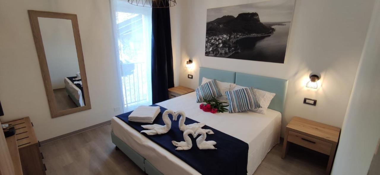 Double Room,1290571993:JPEG