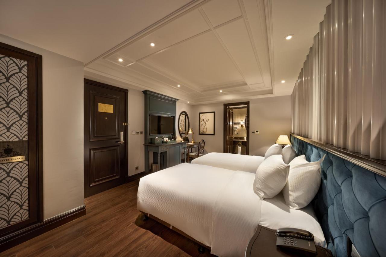 Deluxe Double Room Internal Window
