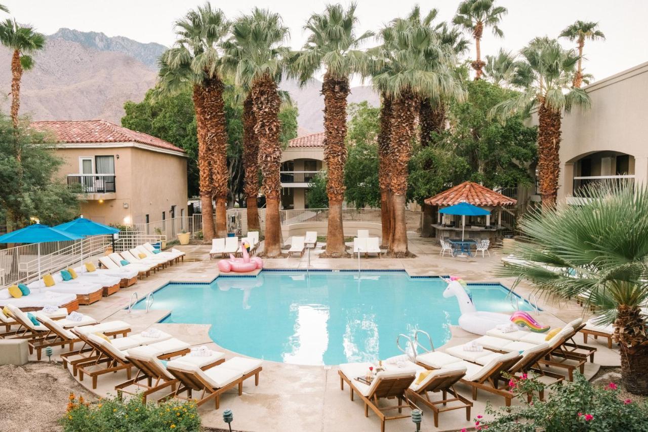 King Room Pool View