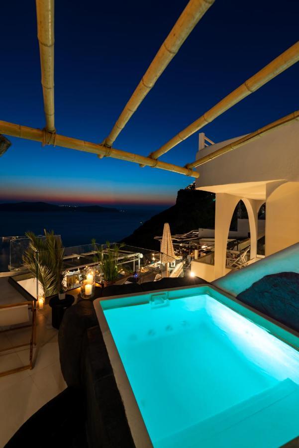 Junior Suite outdoor heated jetted tub Sea View