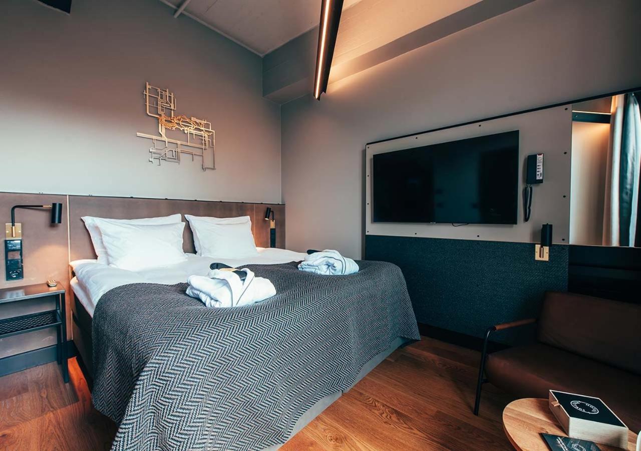 Deluxe 1 King bed Balcony