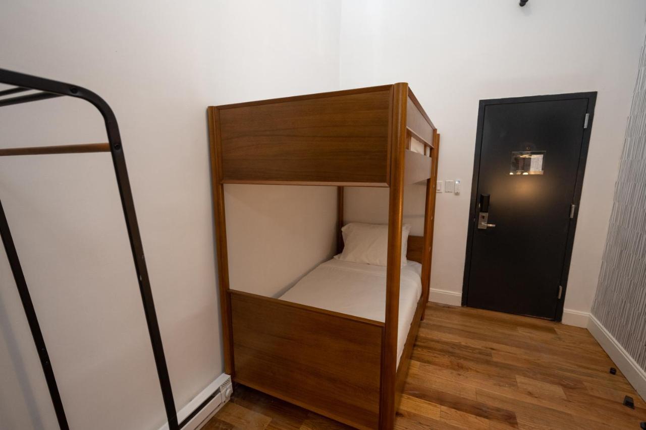 Double or Twin Room Private Bathroom