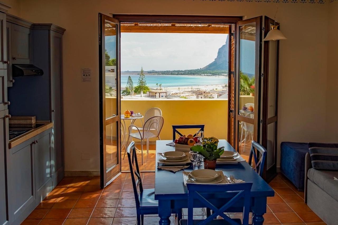 One-Bedroom Apartment Sea View