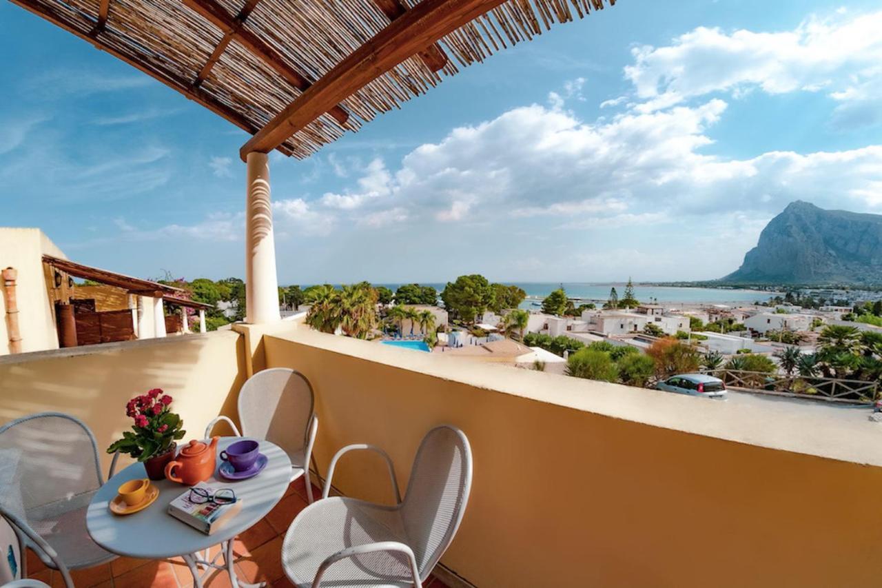 One-Bedroom Apartment Sea View