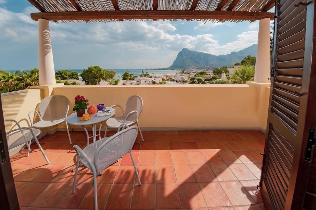 One-Bedroom Apartment Sea View