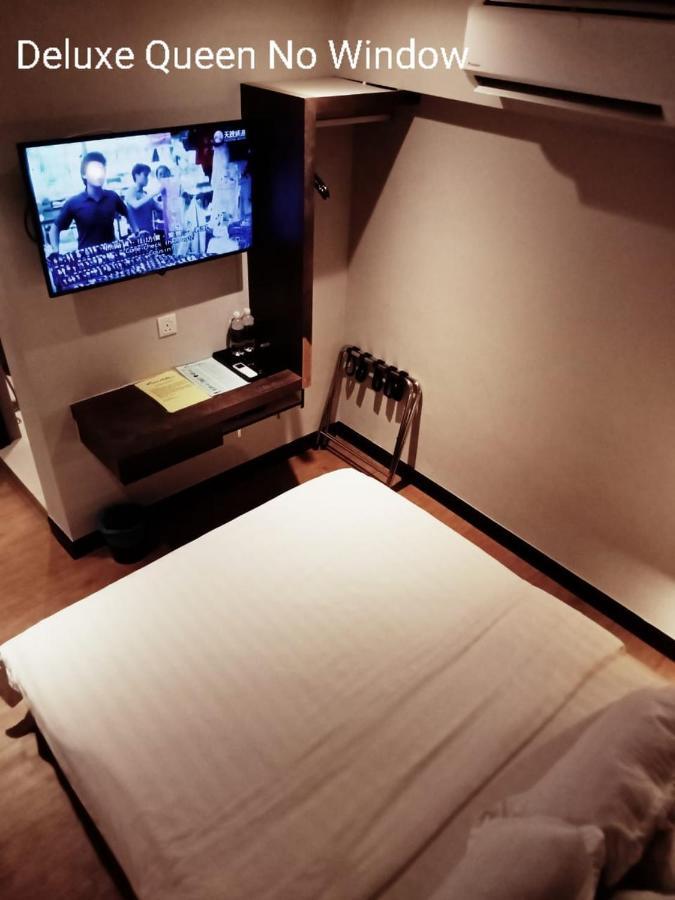 Deluxe Queen Room