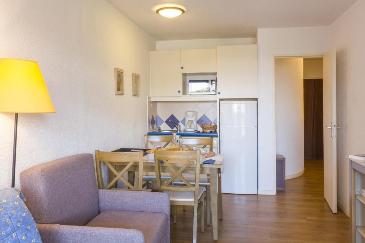 One-Bedroom Apartment,1293348796:JPEG