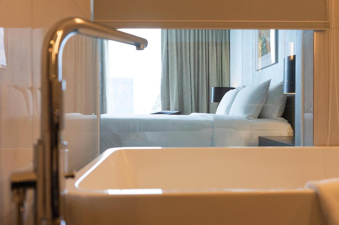 Club Double or Twin Room Lounge Access