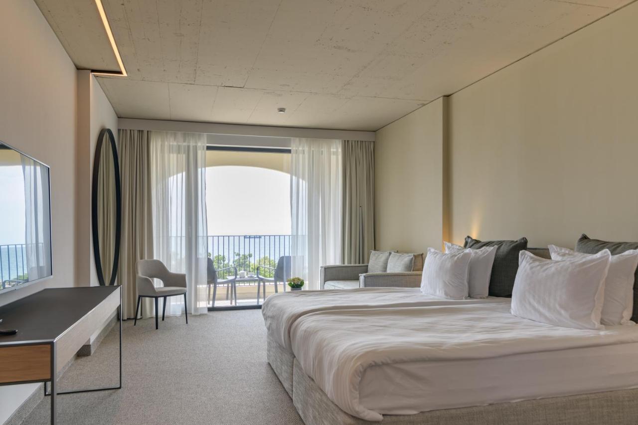 Executive Twin Room Sea View unlimited access to Health Spring Spa