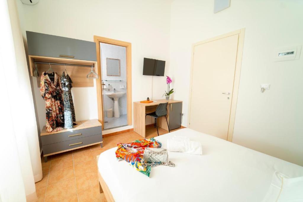 Budget Single Room