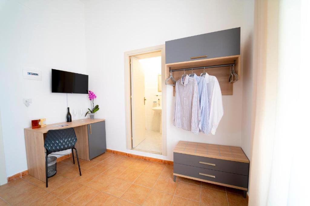 Budget Single Room