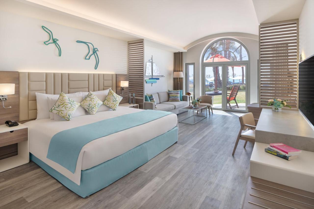 Beachfront Terrace Junior Suite Dedicated Pool & Beach Access