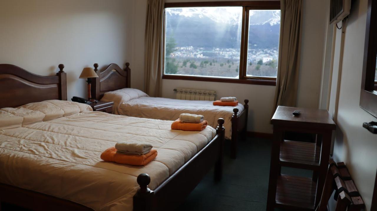 Habitación Triple con vistas a la montaña