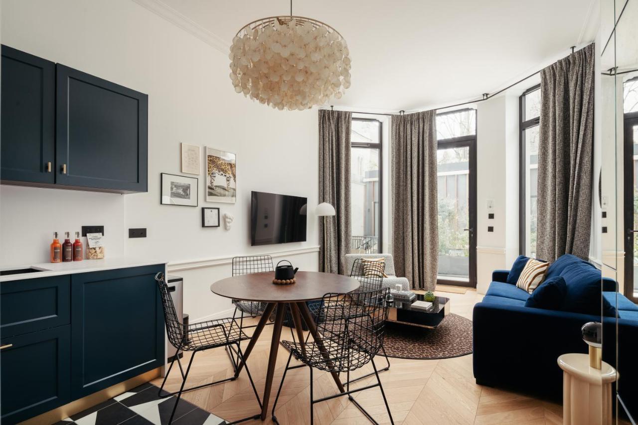 One-Bedroom Apartment Garden