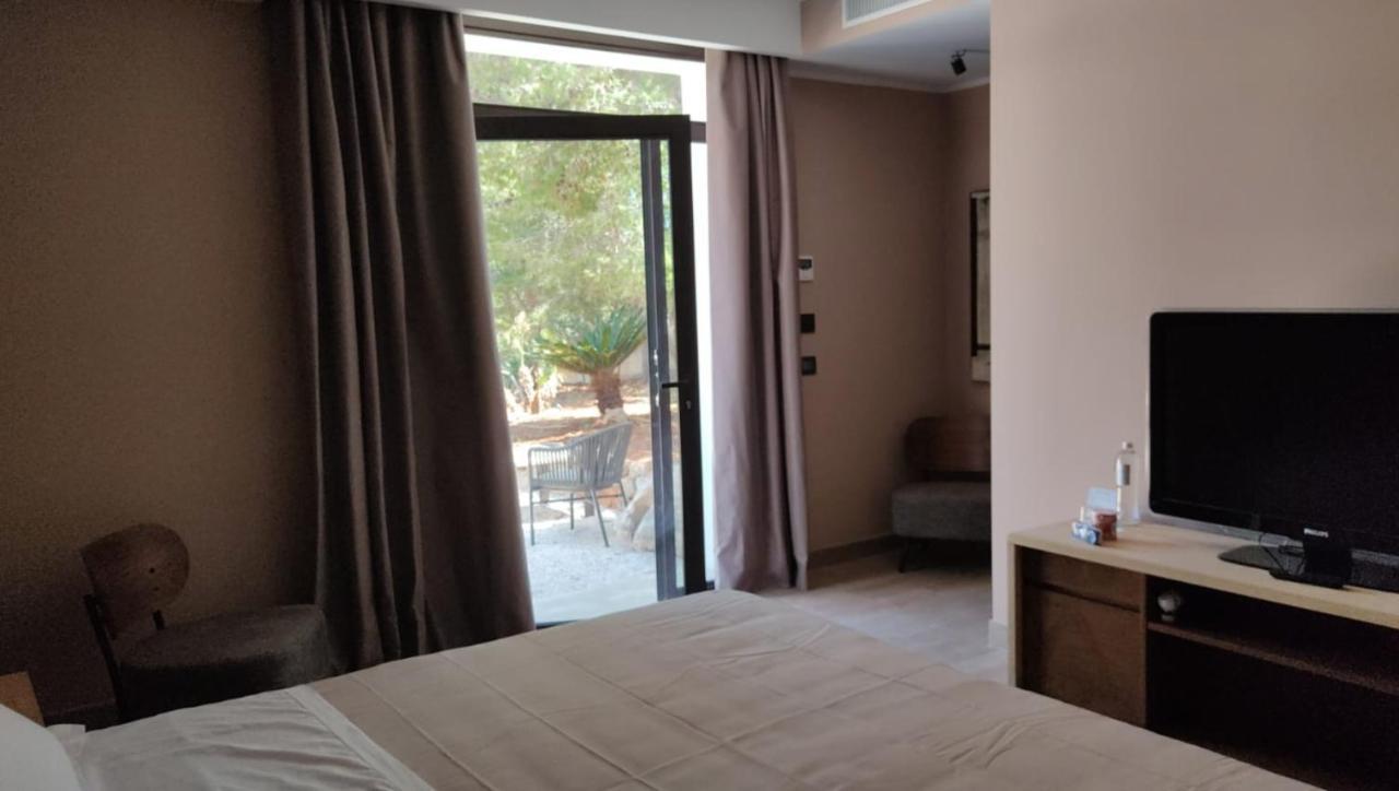 Executive Triple Room