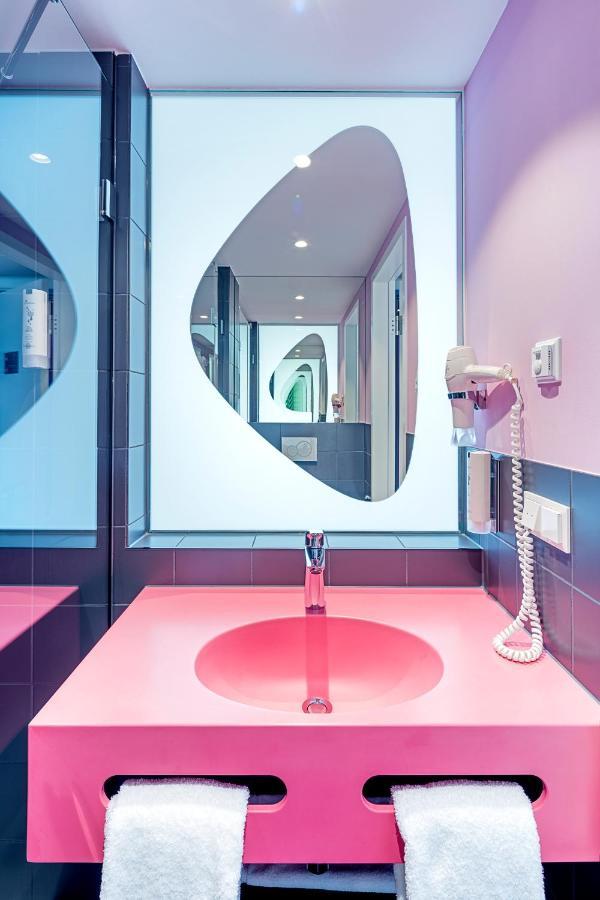 Camera Design Comfort