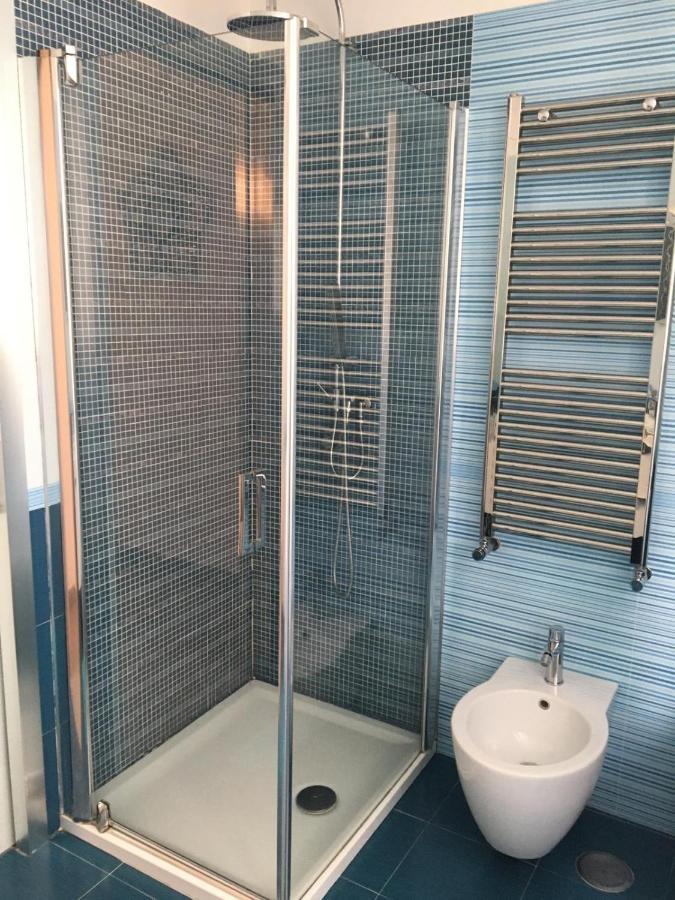 Family Room Private Bathroom