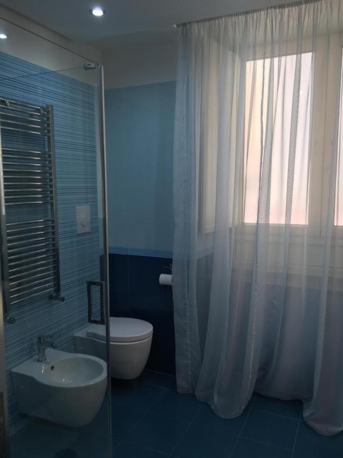 Family Room Private Bathroom