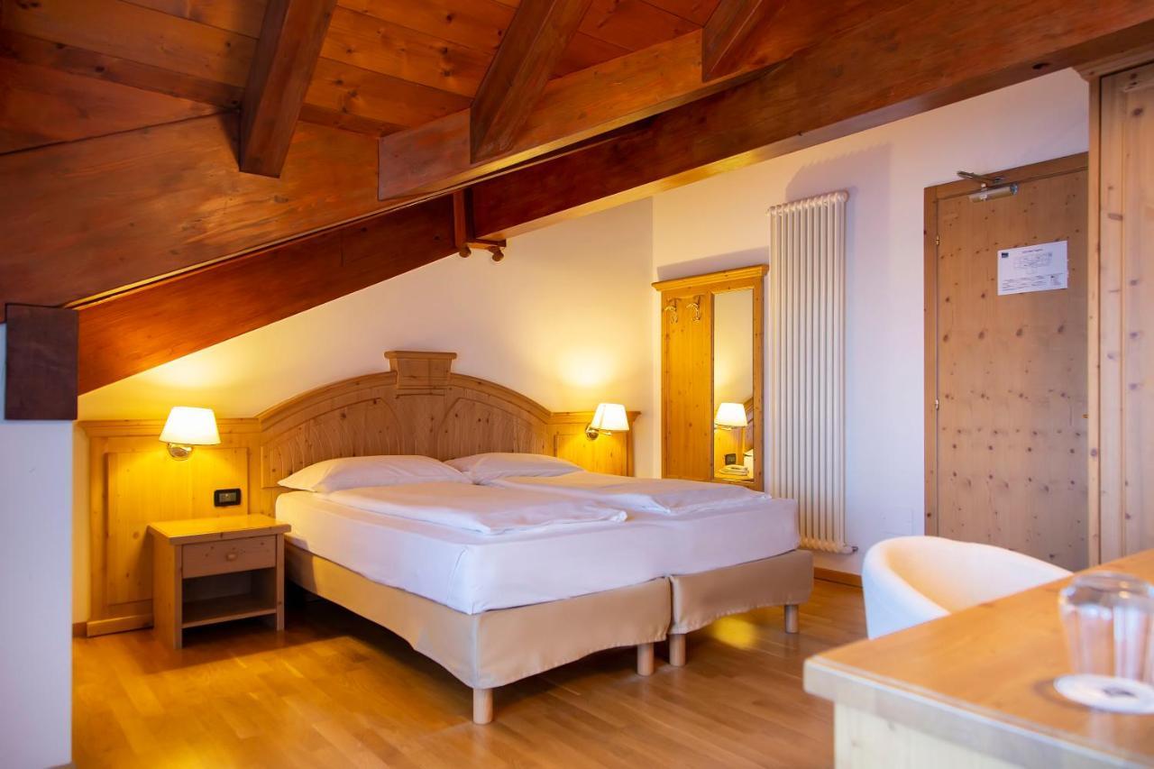 Deluxe Doppel-/Zweibettzimmer