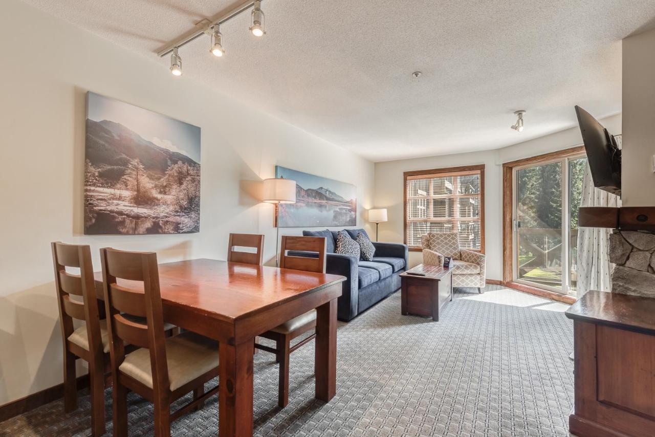 One Bedroom Slopeside Suite Full Kitchen