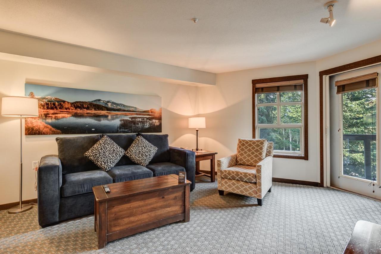 One Bedroom Accessible Queen Suite Full Kitchen