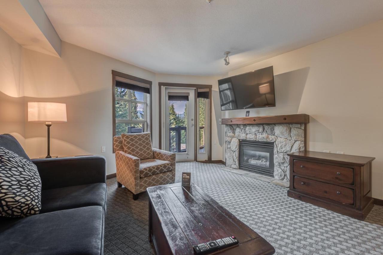 One Bedroom Accessible Queen Suite Full Kitchen