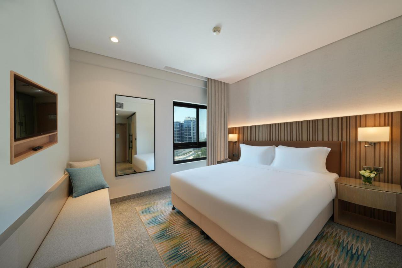 Pool View Room King Bed,1435811644:JPEG