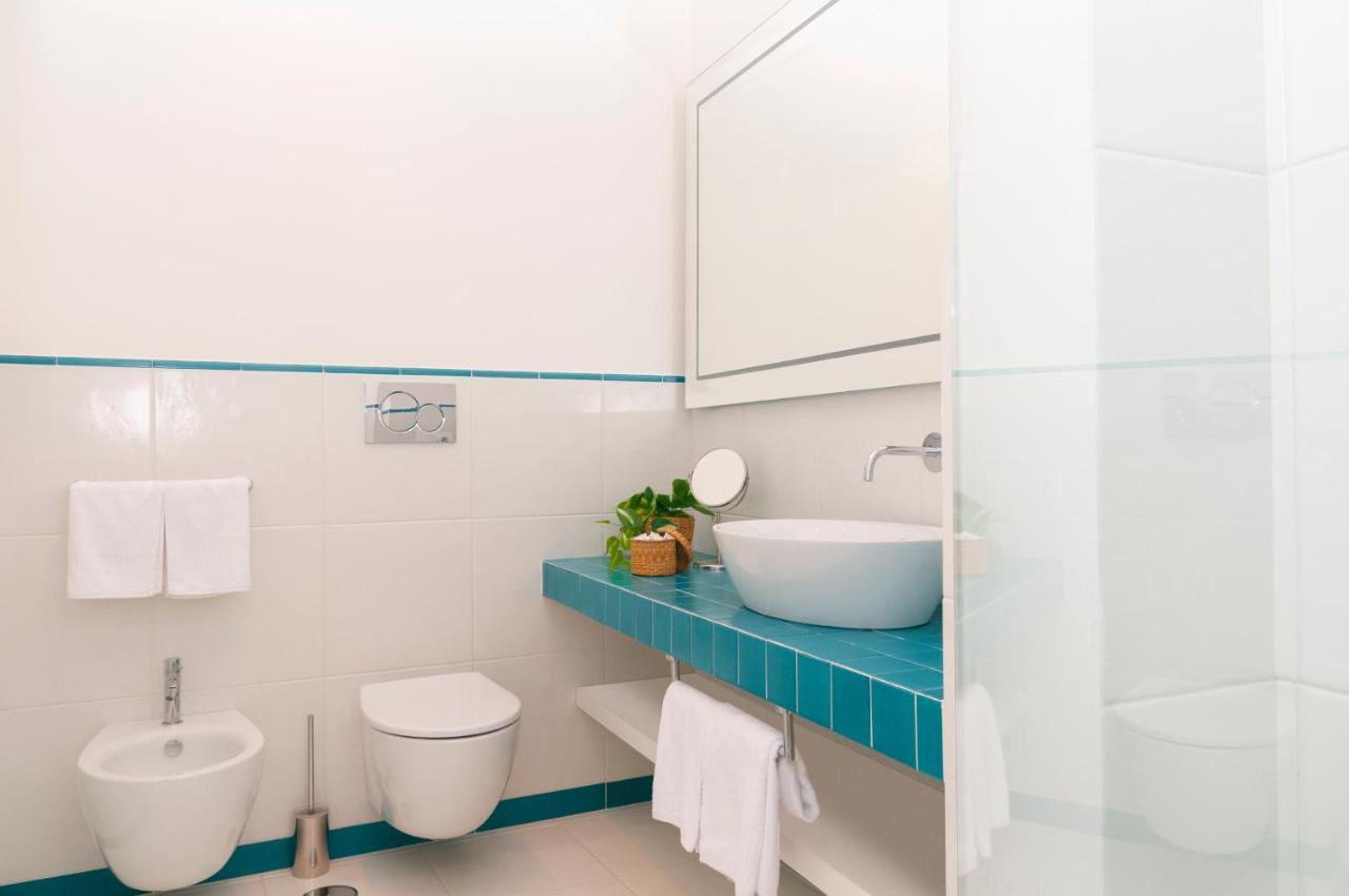 Double or Twin Room Sea View
