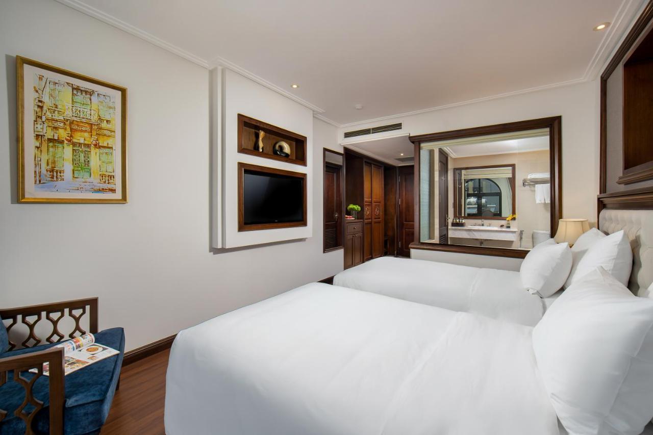 Premier Deluxe double or twin city view