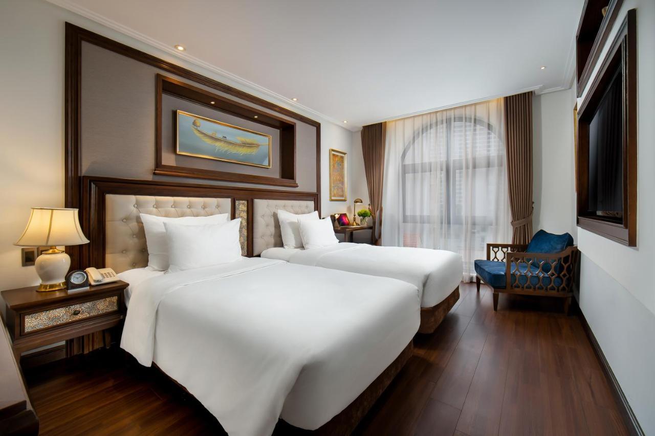 Premier Deluxe double or twin city view