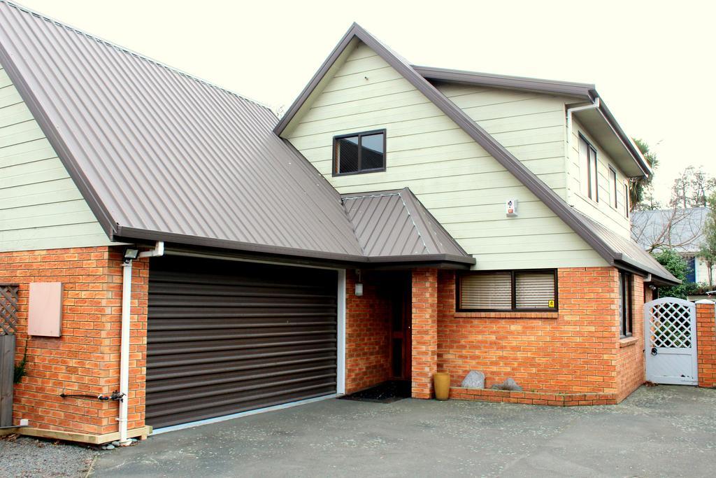 Villa tradicional Corporativa com 3 Quartos - 180B Riccarton Road
