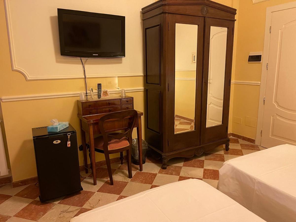 Double or Twin Room Disability Access