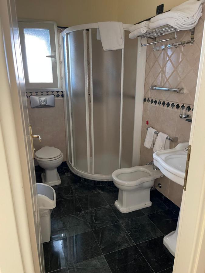 Double or Twin Room Bathroom