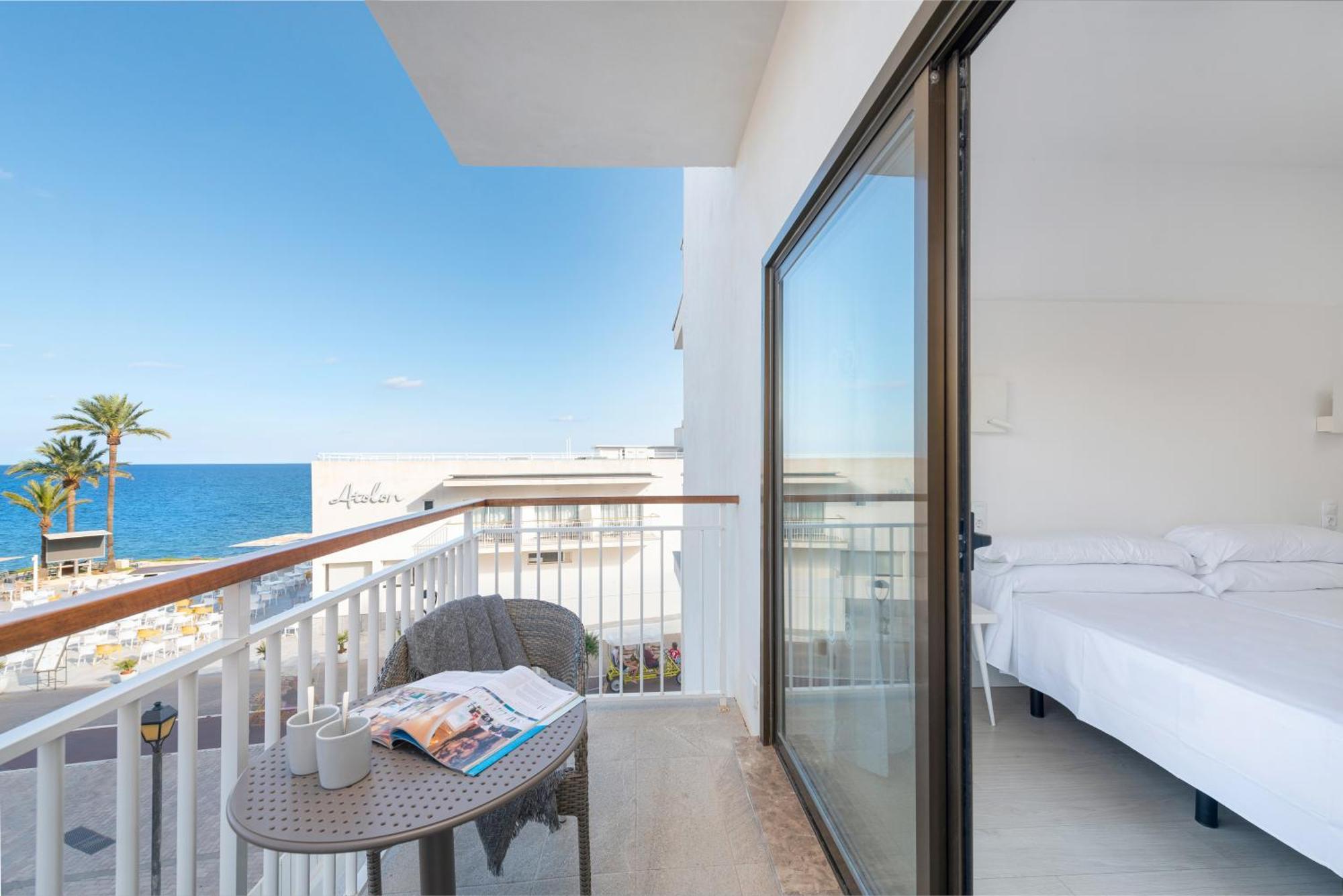 Twin Room Side Sea View