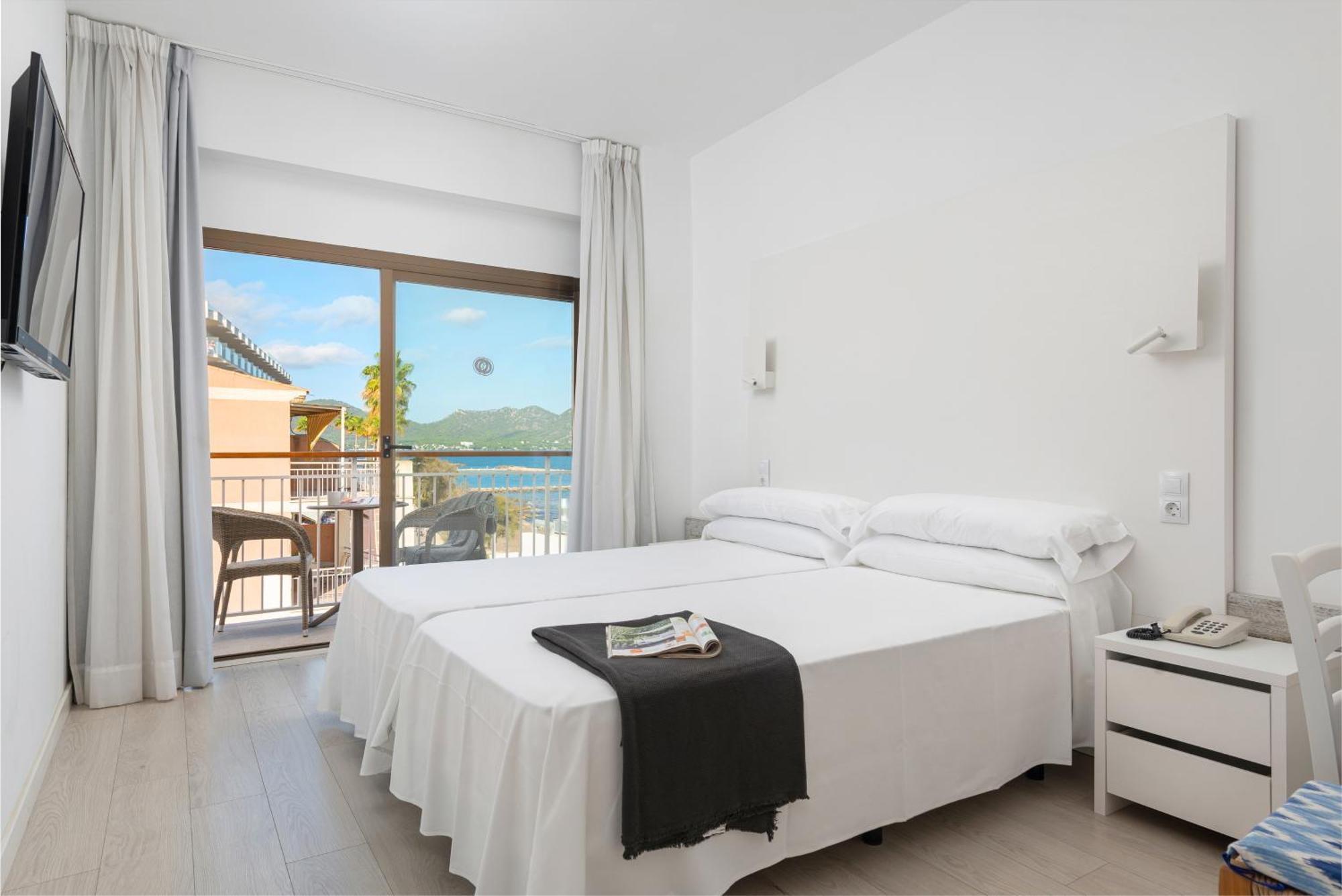 Twin Room Side Sea View