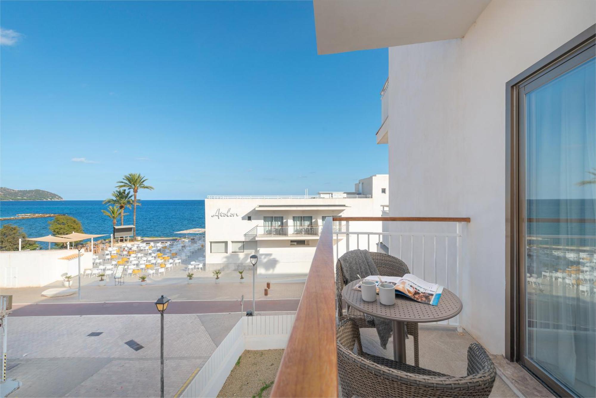 Twin Room Side Sea View