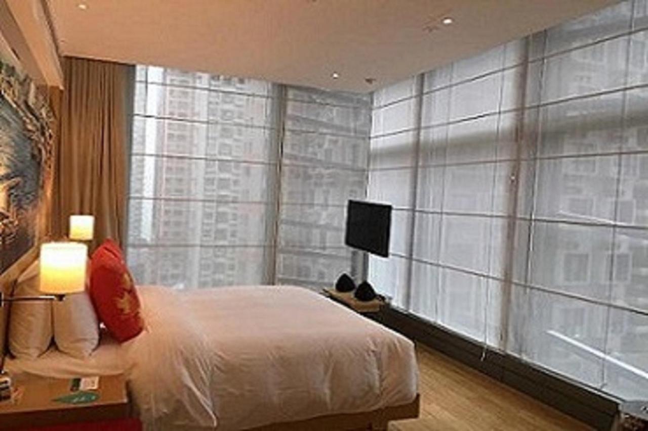 Premium King Room Disability Access