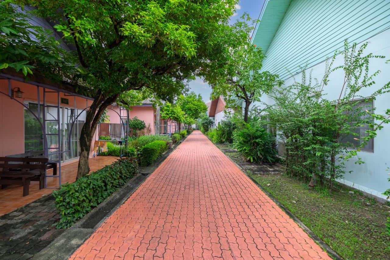Deluxe Bungalow Garden View