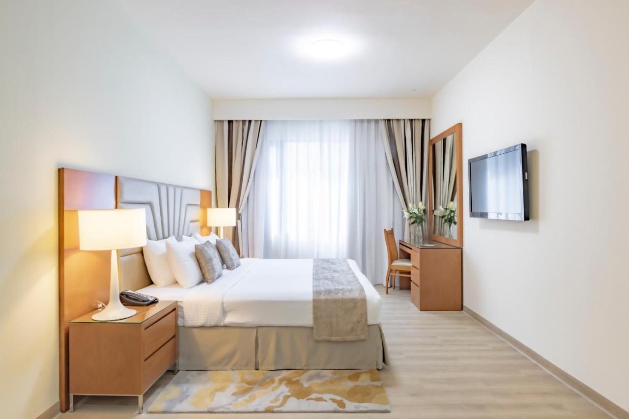 Grand Three Bedroom Suite Balcony