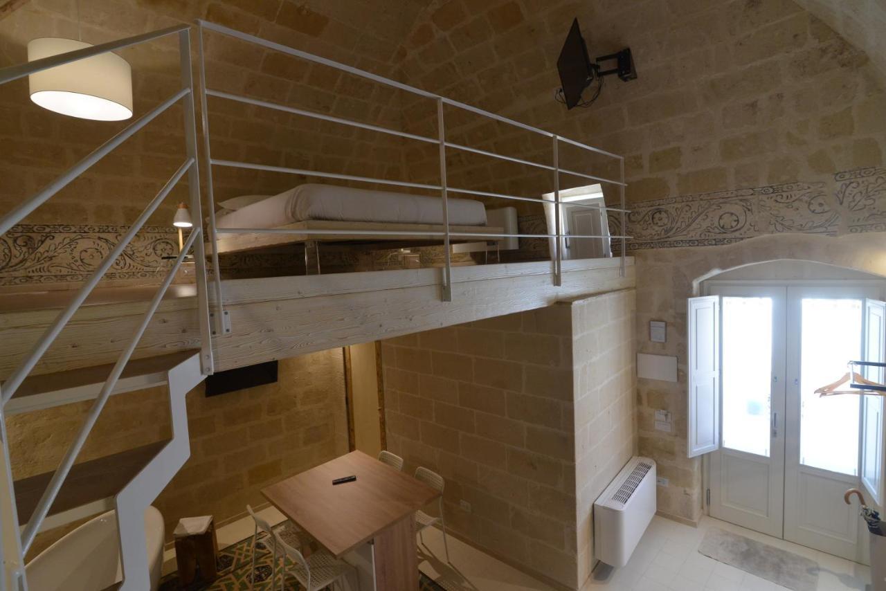 Superior King Room Bathtub