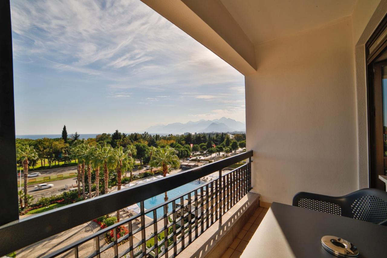 Double or Twin Room Pool View