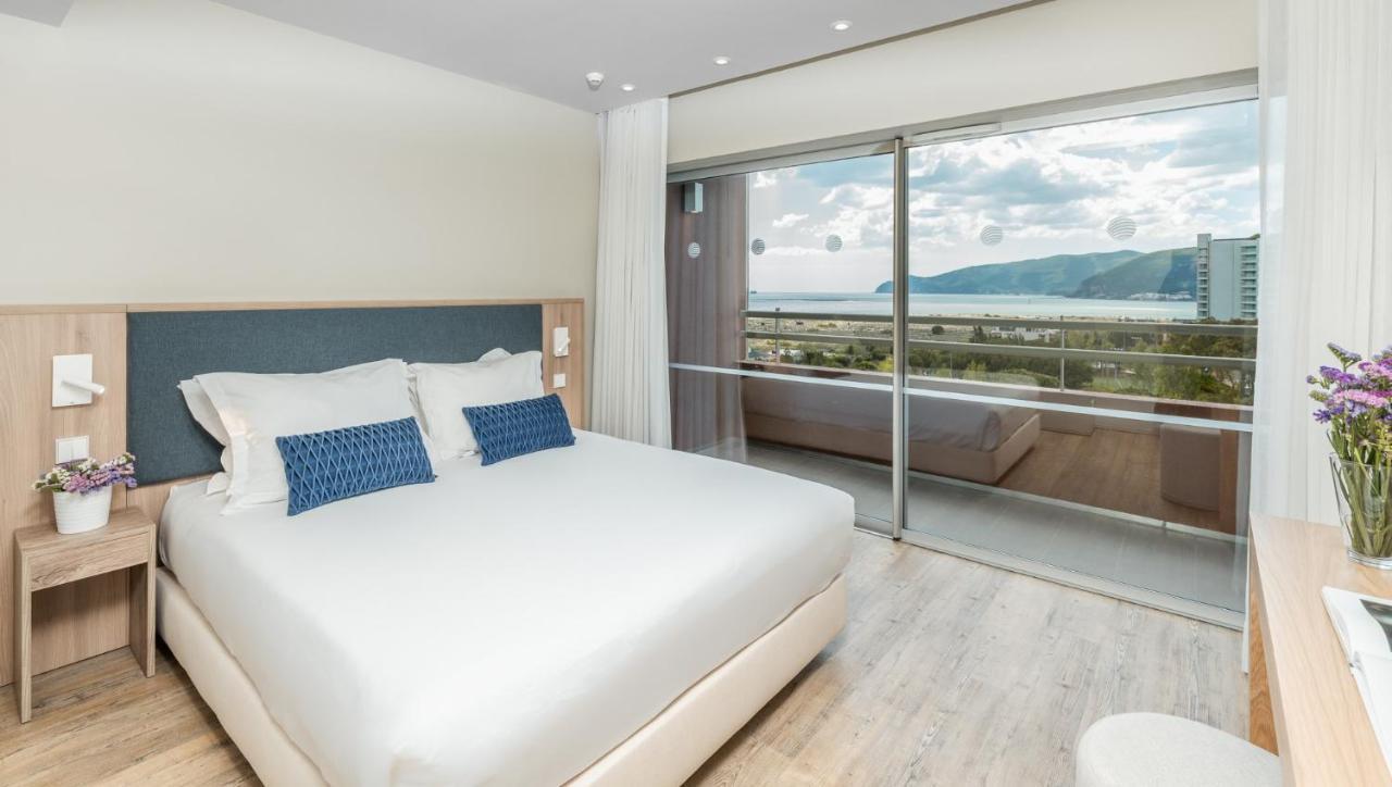 Premium One-Bedroom Suite Sea View